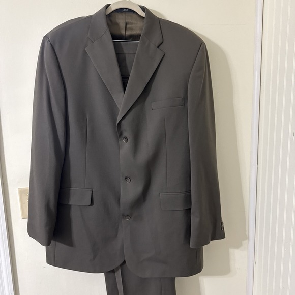 Haggar Black Label Suit Blazer 44L and Pants 36x32 - Picture 2 of 12